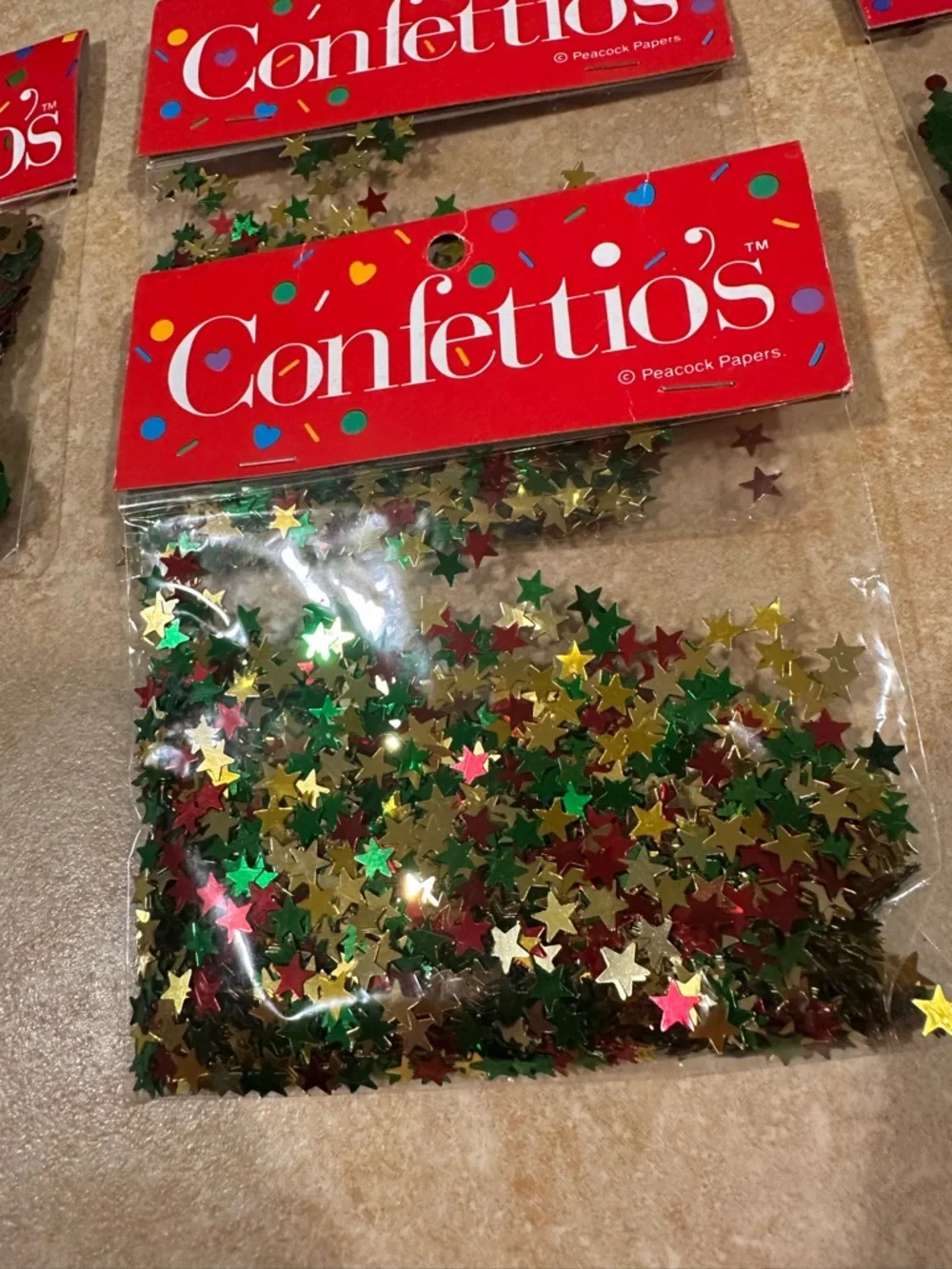 Confetti - Picture 6 of 8